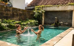 Ayu Bungalow 2